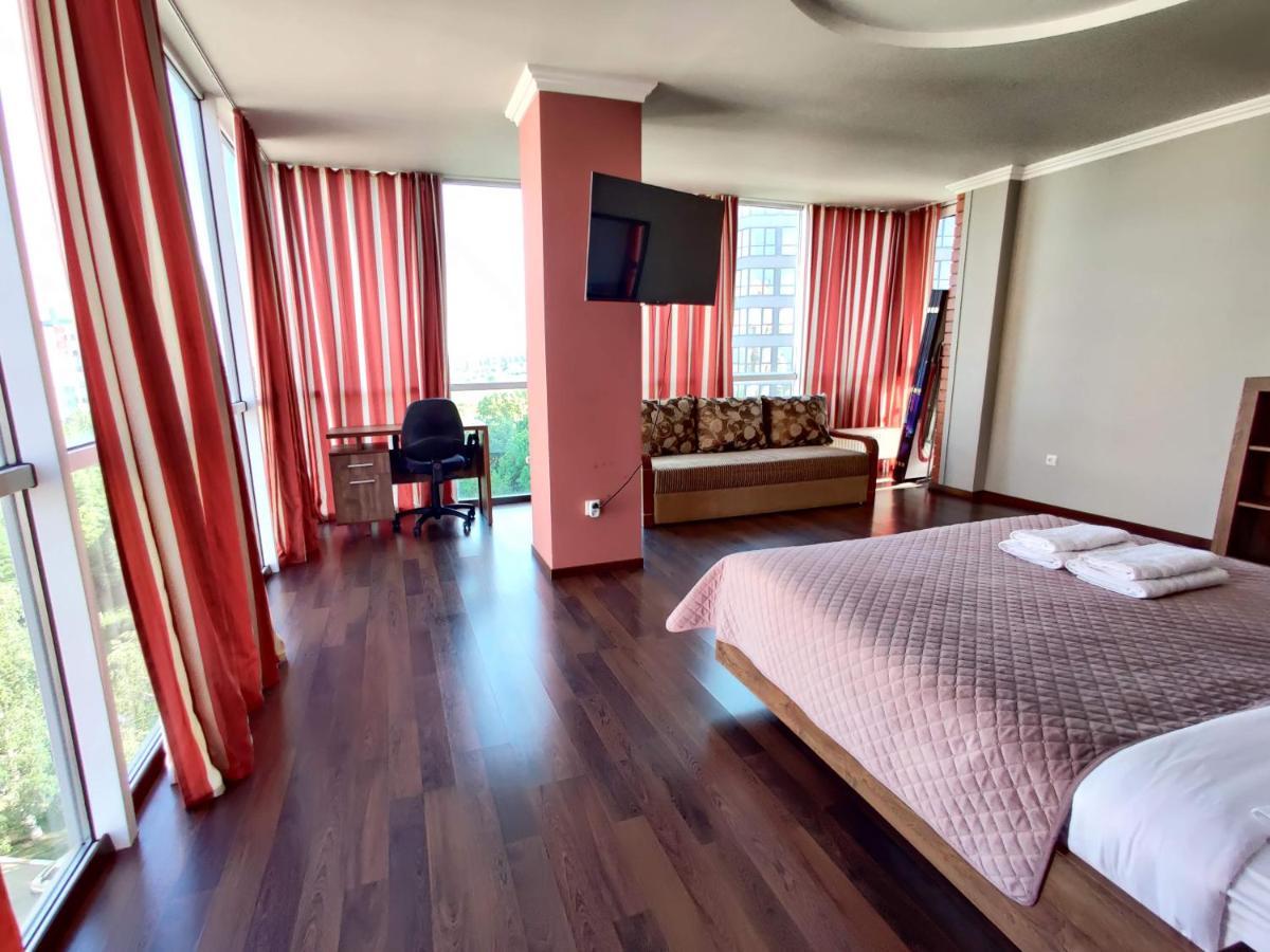 Micromegas Apartments Tsjernivtsi Eksteriør bilde